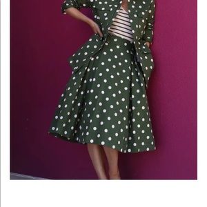 Adorable army green with pink polka dots, midi skirt.